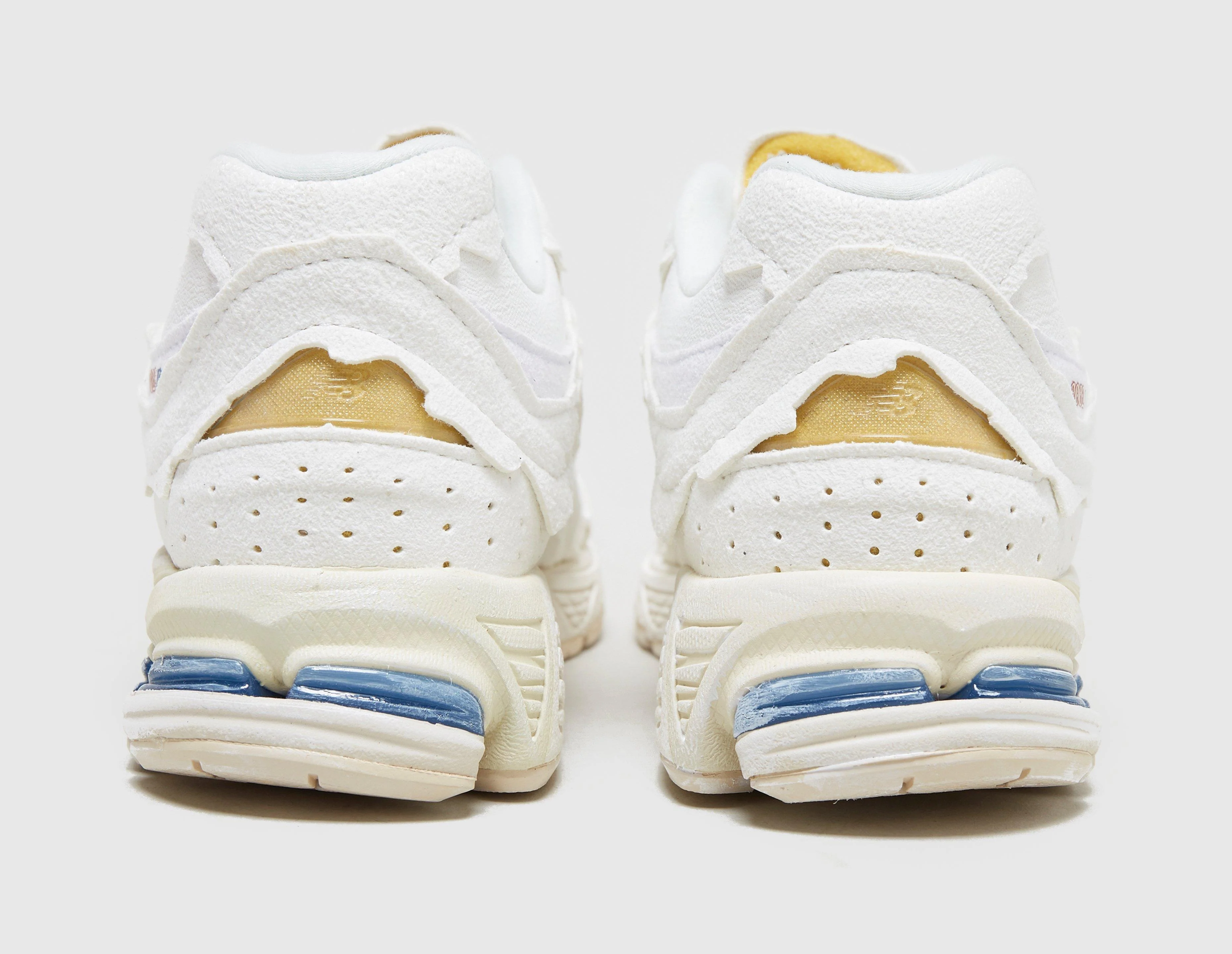 2002R 'Protection Pack' Women's - Image 3
