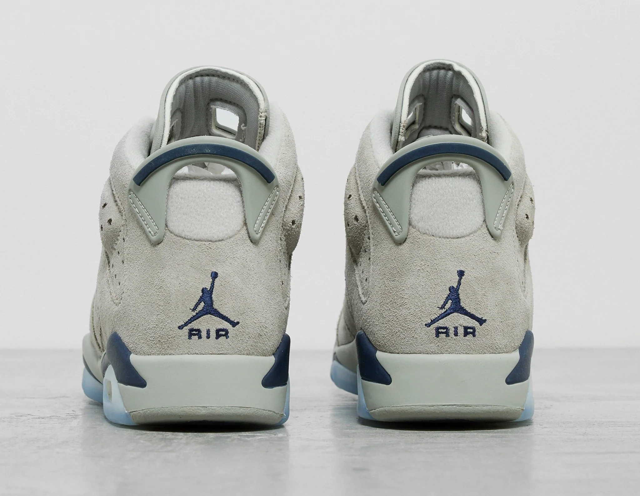 Air 6 Retro Junior - Image 3