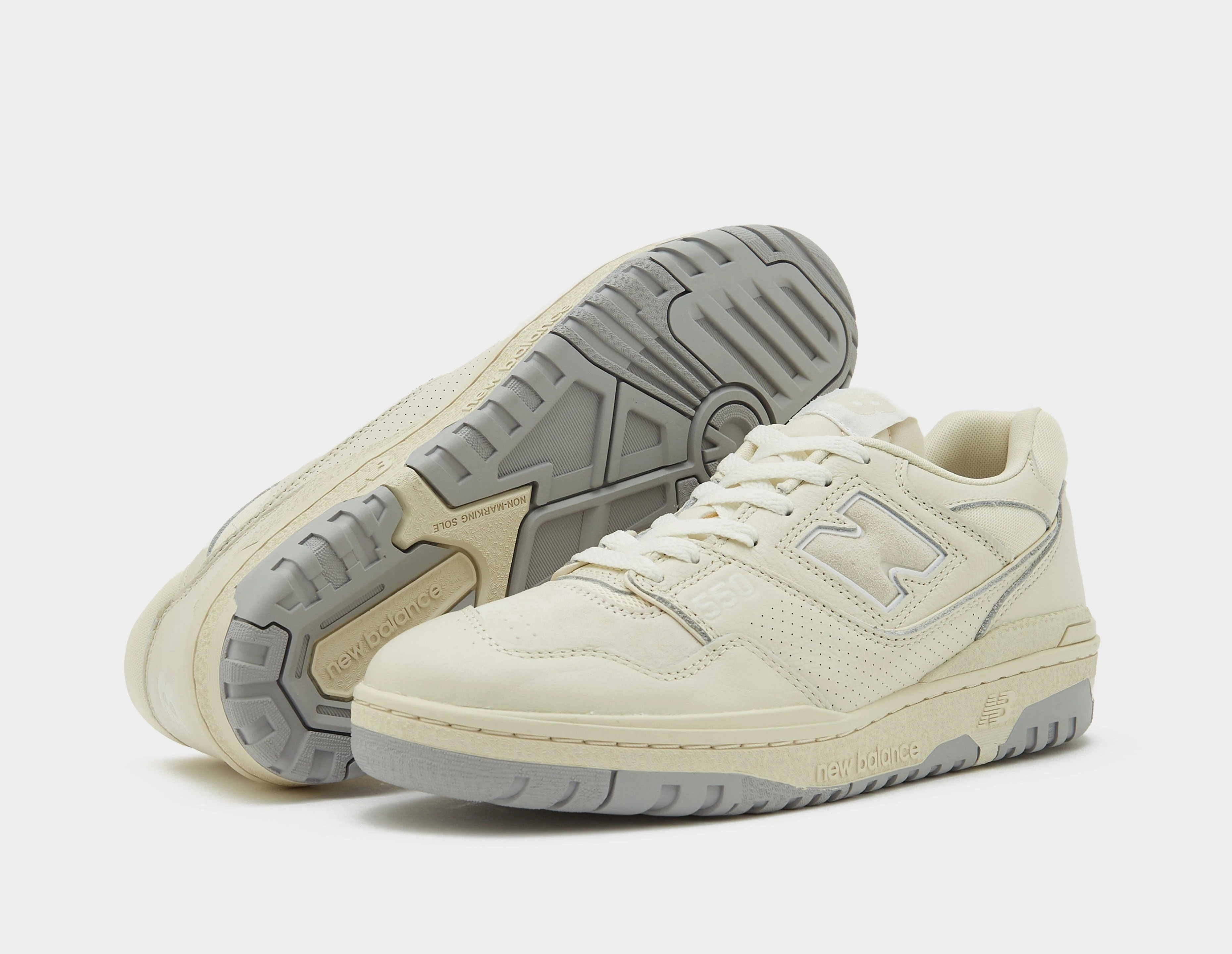 550 Women's - Image 4