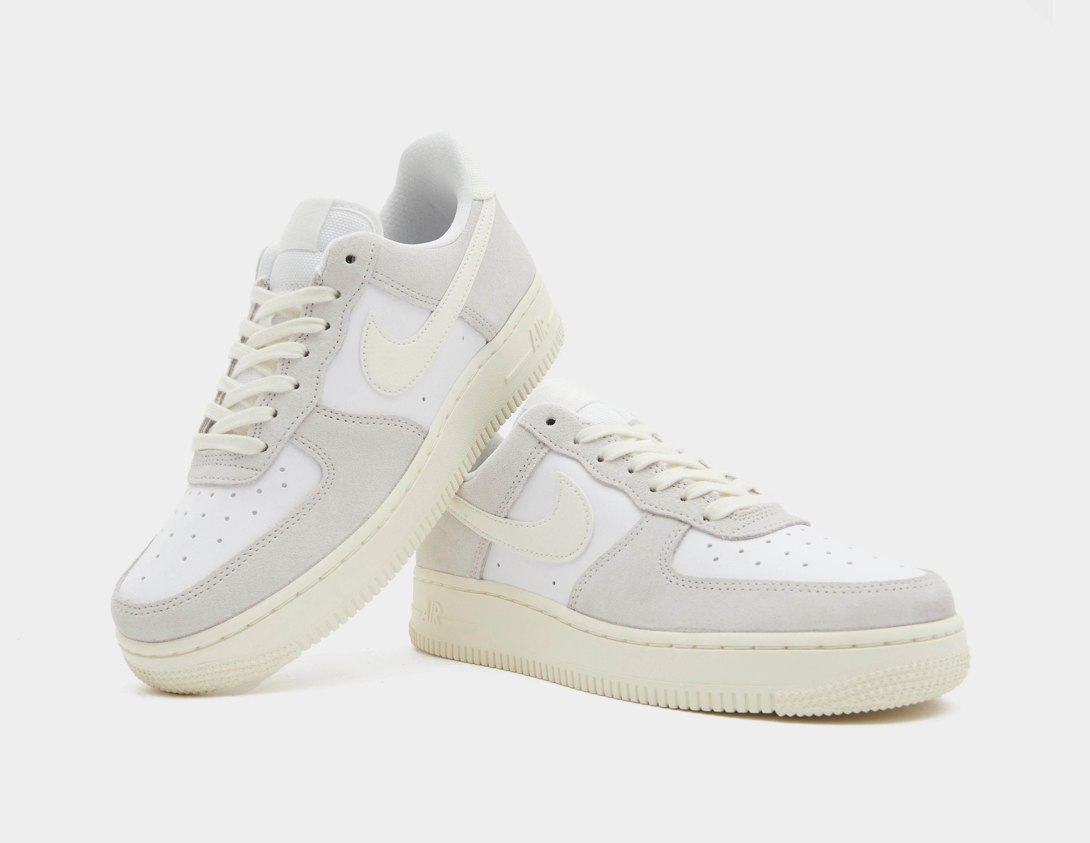 Air Force 1 LV8 Women's - Image 2