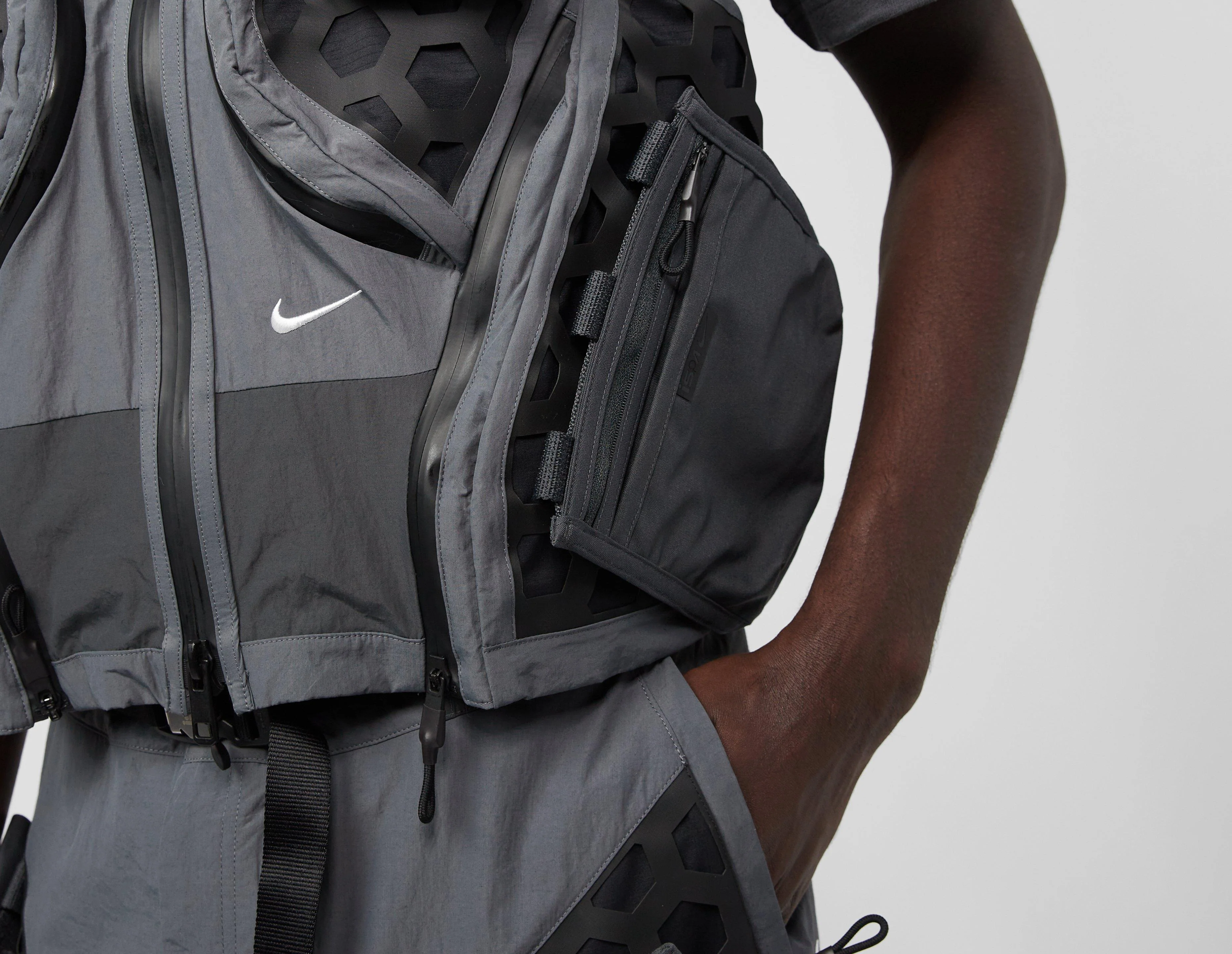ISPA NRG Vest - Image 5