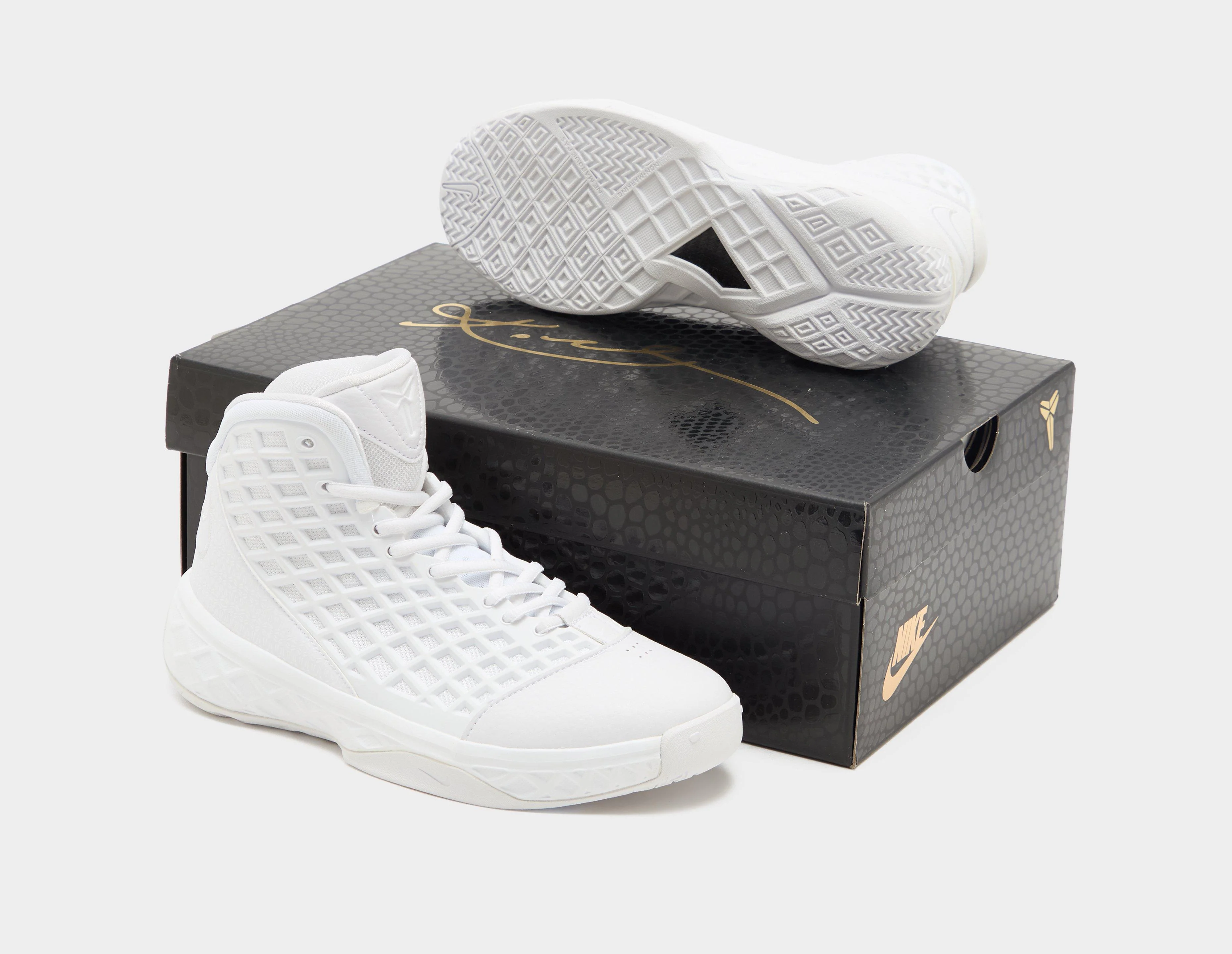 Kobe 3 Protro 'Halo' Juniors - Image 6