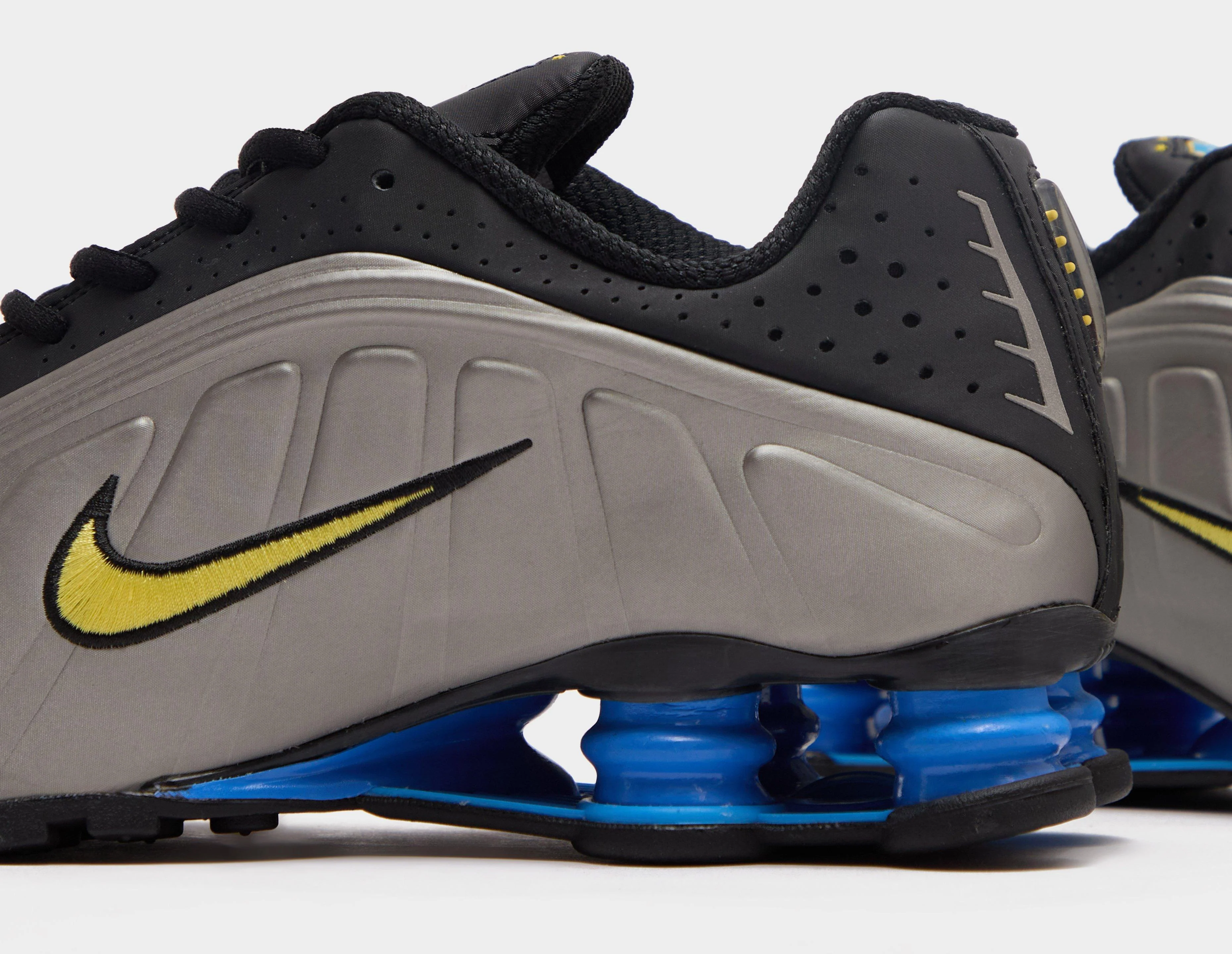 Shox R4 'Brazil' - Image 3