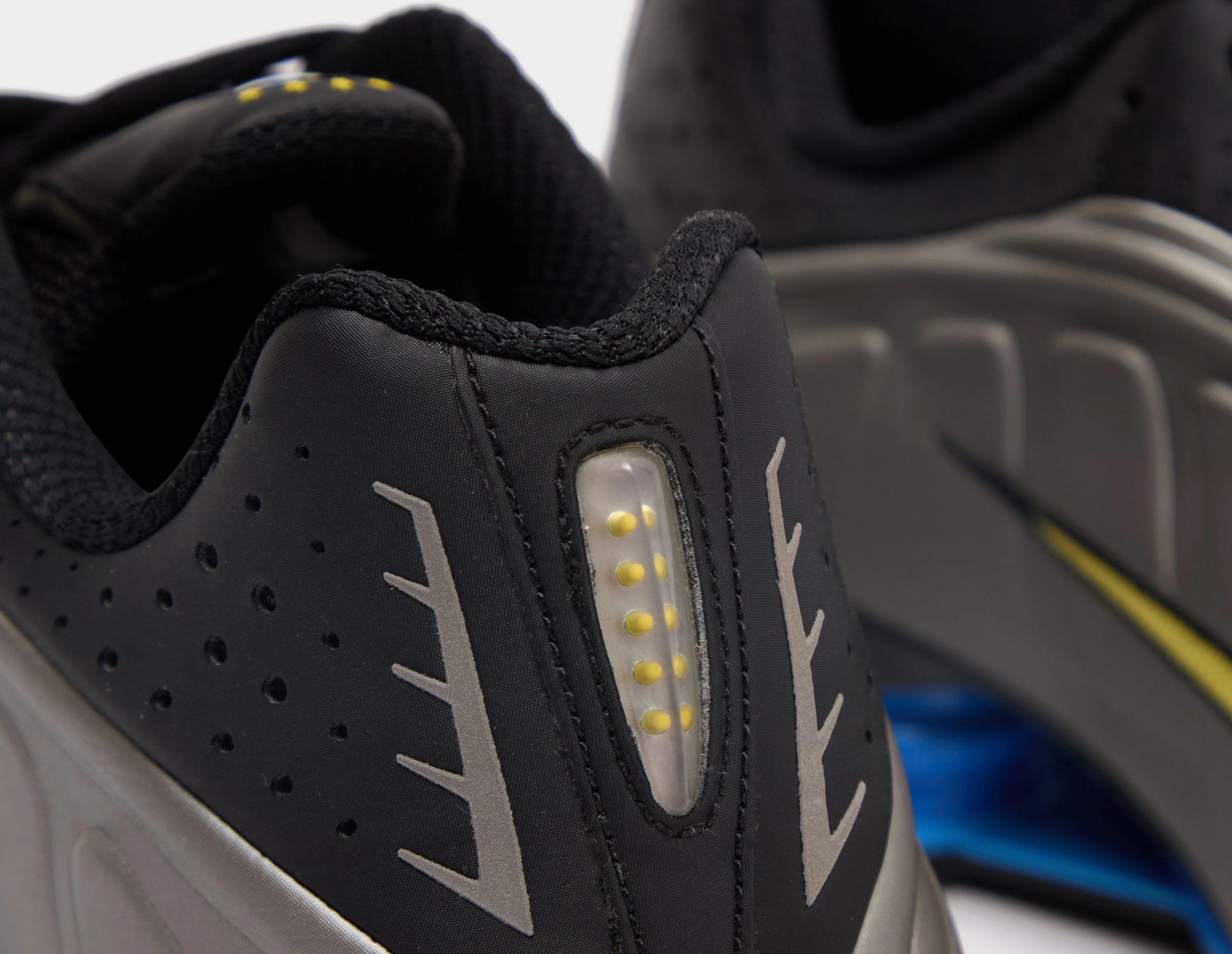 Shox R4 'Brazil' - Image 5