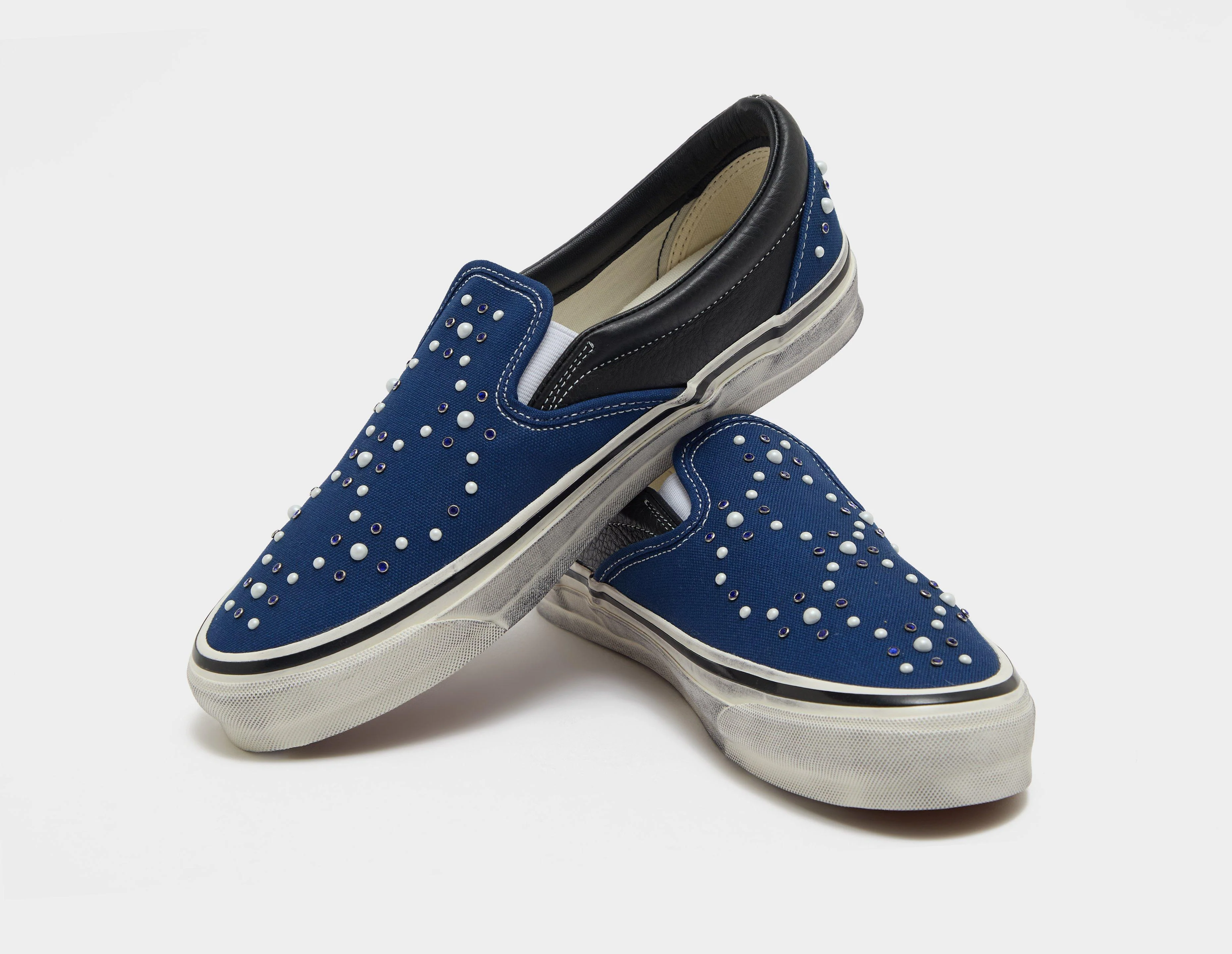 Premium Slip On - Image 2