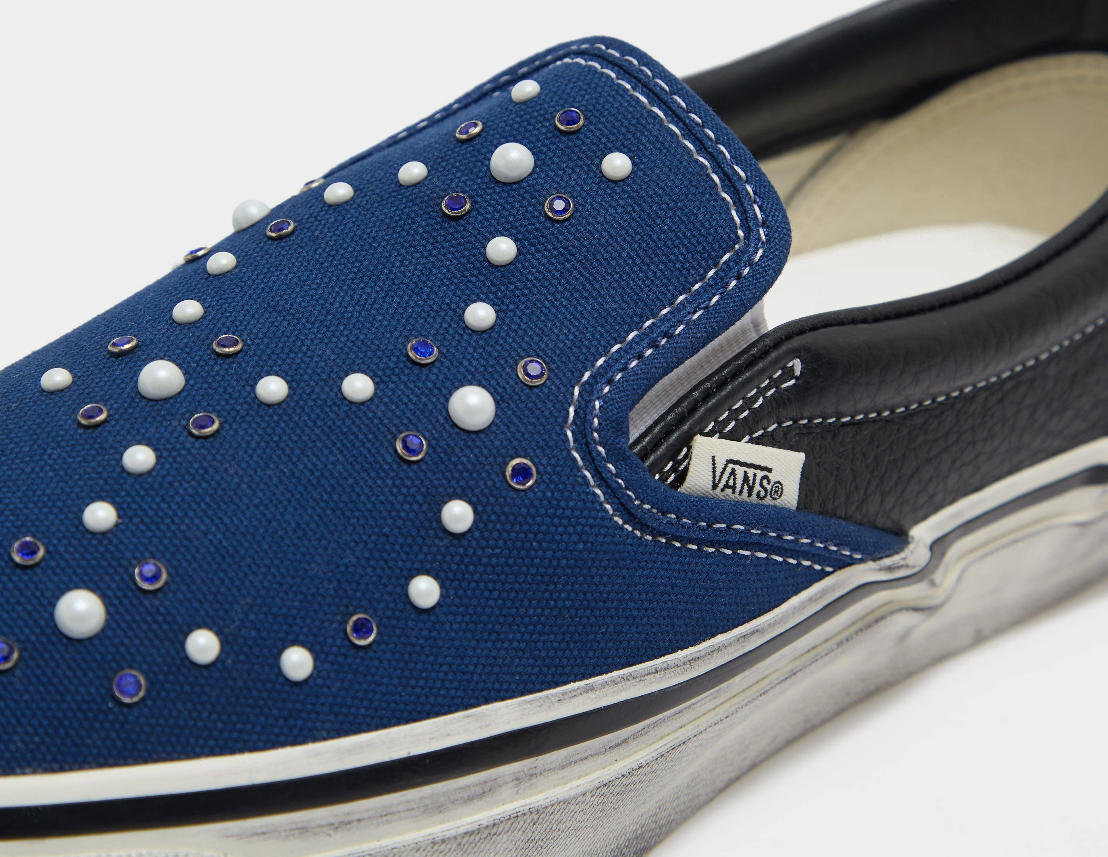 Premium Slip On - Image 3